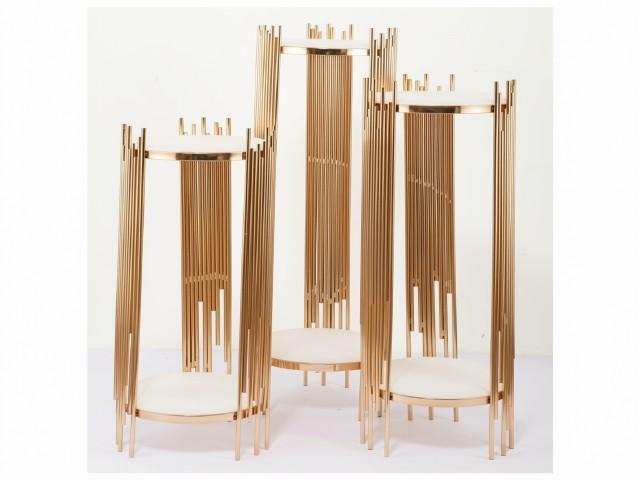 Gold Round Plinth - Medium